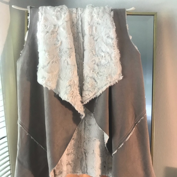 bout Jackets & Blazers - Faux fur and suede vest